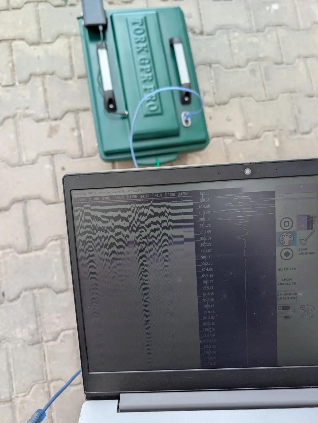 Farmet Dedektör TORK Pro 300 MHz Yer Radarı Sistemi (GPR, Radargram, Seçilebilir Zaman Penceresi, 3D/2D Analiz)